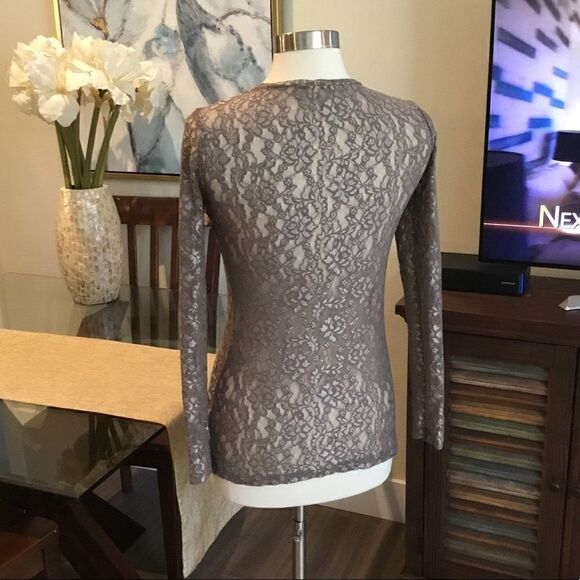 BKE LONG SLEEVES LACE BLOUSE size L - Picture 5 of 7